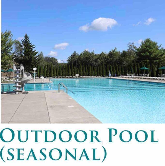 Luxury 4 Bedroom House In Pocono Mountains In Golf Course Near Lake Tobyhanna Zewnętrze zdjęcie